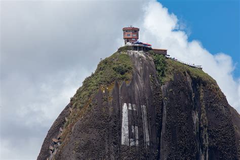 La Bataille de la Piedra del Peñol; Un Conflit Épique Entre les Muiscas et les Zenú pour le Contrôle du Commerce du Sel